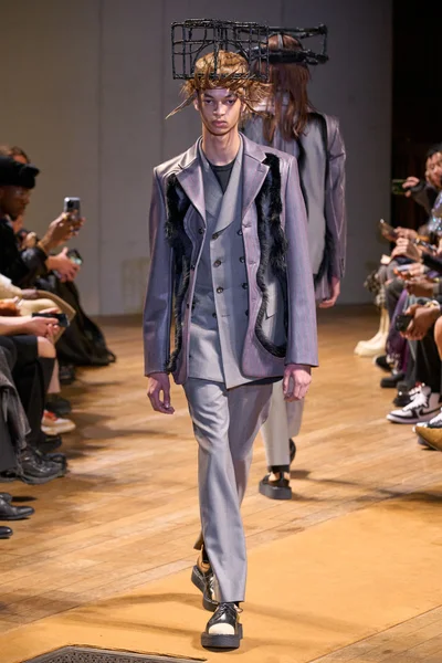 Look 14